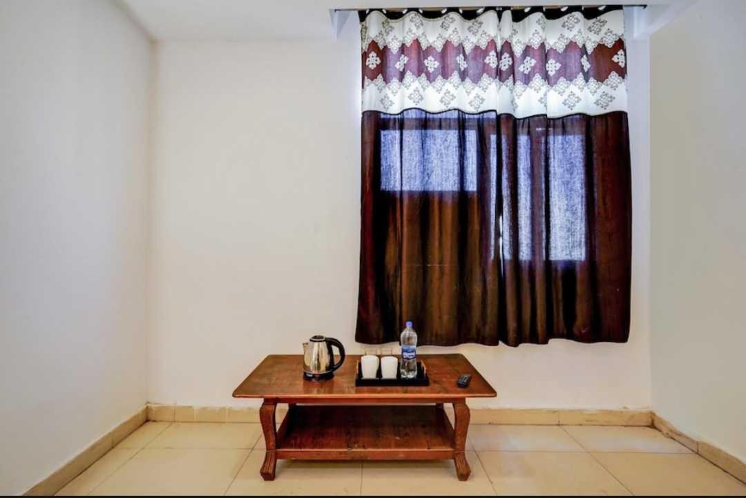 Hotel O Anshu B&B New Delhi Exteriör bild